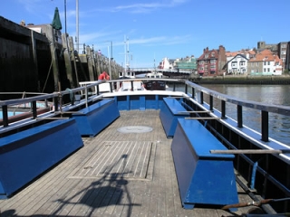  Nuestro barco, ´Never Can Tell - A´ 